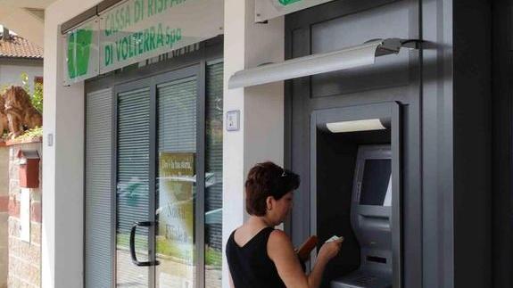 Sessanta esuberi alla Cassa di Volterra Il rebus sostituzioni