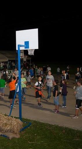 In campo fino a tardi Oltre 500 persone al bis del Basket Day 