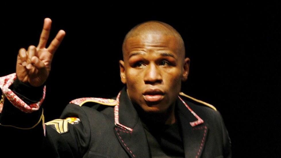 Mayweather come Rocky Marciano 49 vittorie e l’annuncio del ritiro