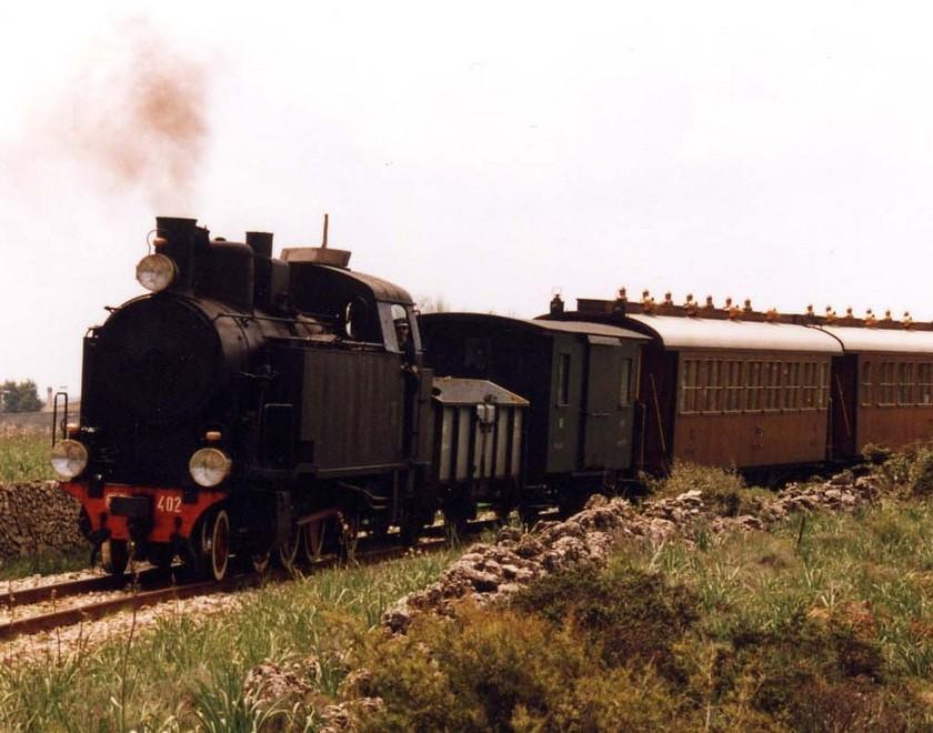 Deraglia il trenino, paura per 70 turisti 