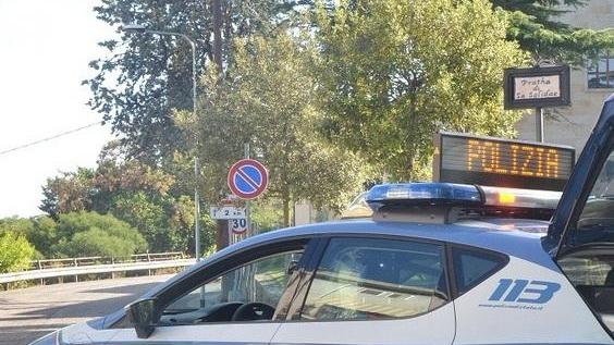 Insulta e picchia un poliziotto Nuorese arrestato a Gavoi
