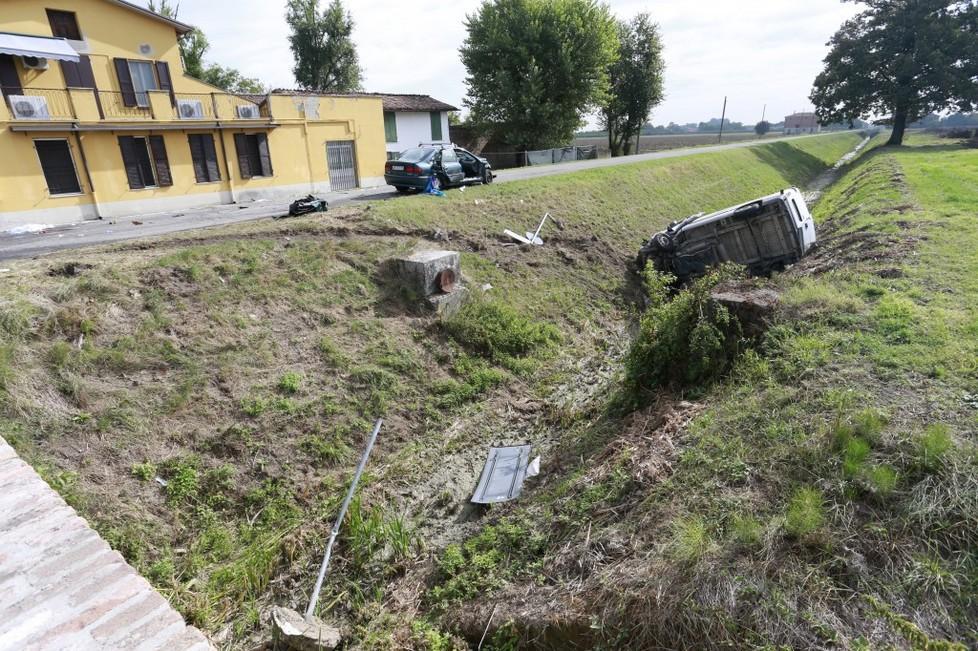 Schianto tra auto a Nonantola, muore una 64enne