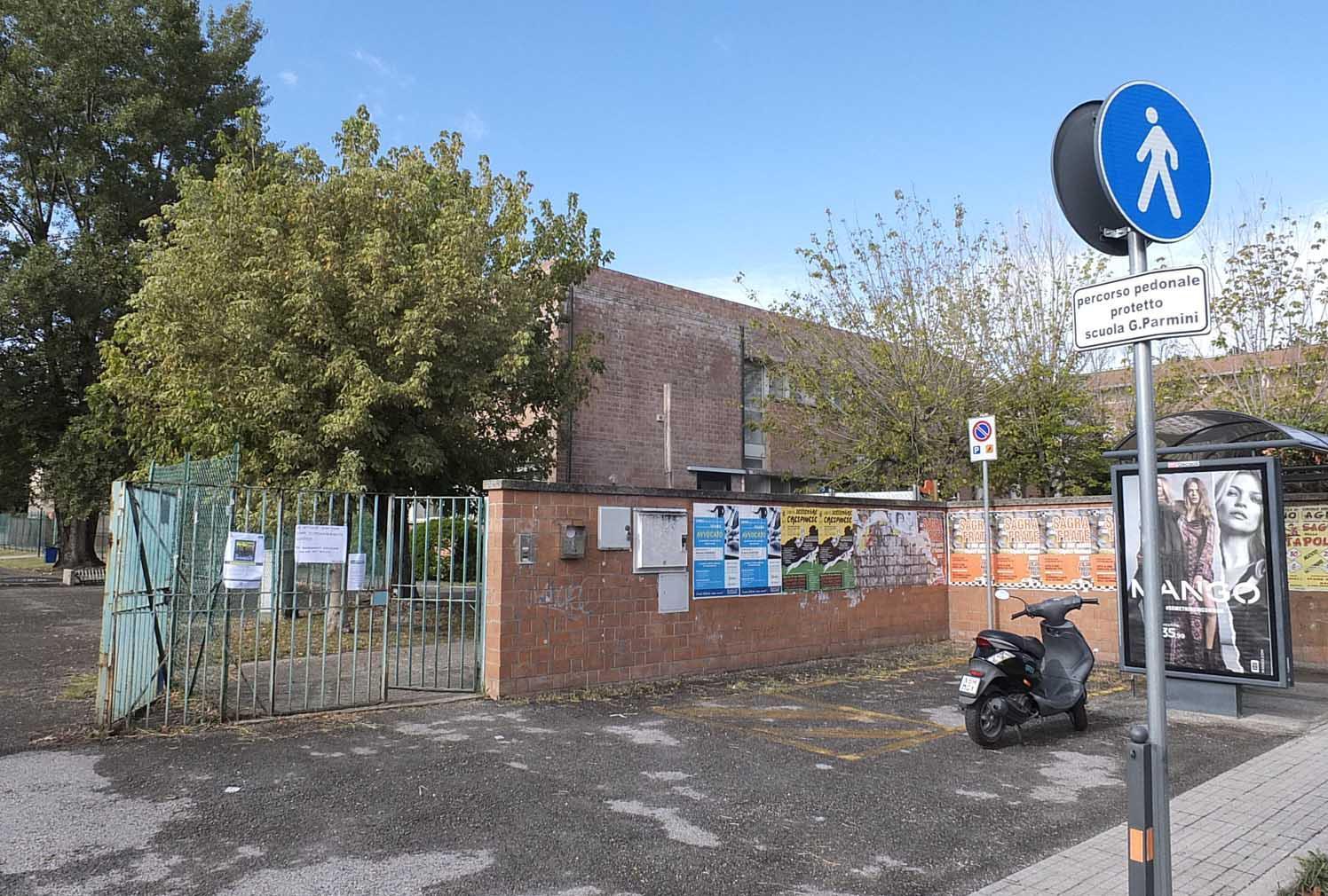 Cade intonaco alla Parmini: lezioni annullate, edificio chiuso anche mercoledì 16 
