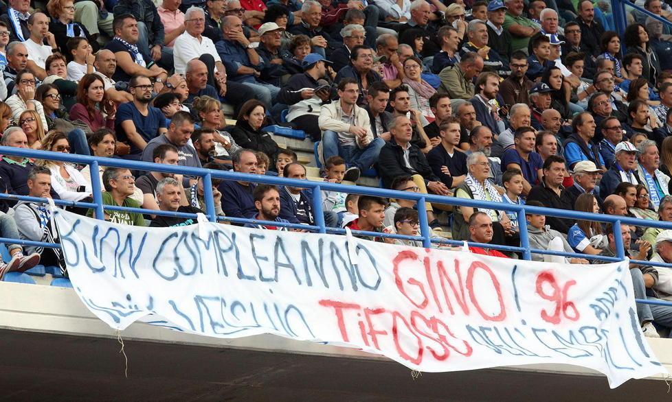Buon compleanno al tifoso di 96 anni