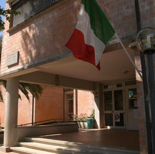 Pareti ripristinate dopo le infiltrazioni sopralluogo dell’assessore alle Parmini