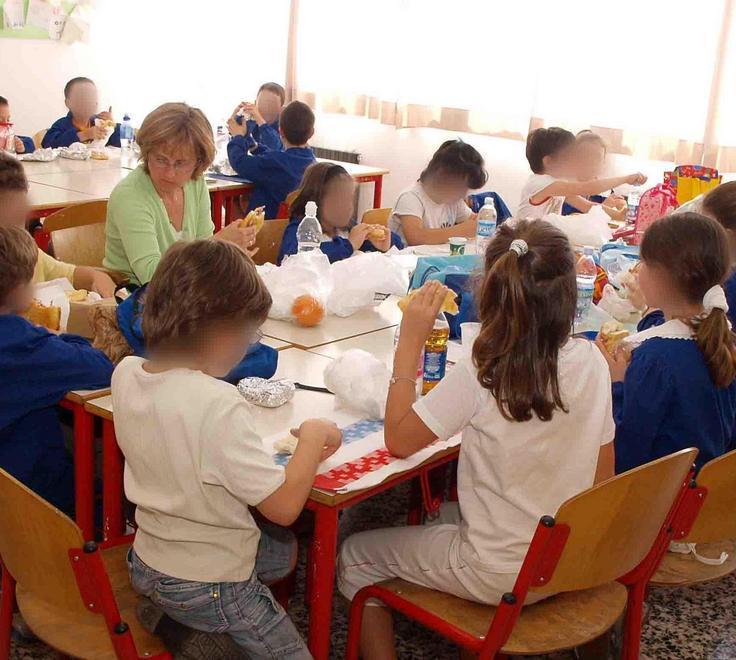 Orario provvisorio e niente mensa fino al 28 per centinaia di bimbi