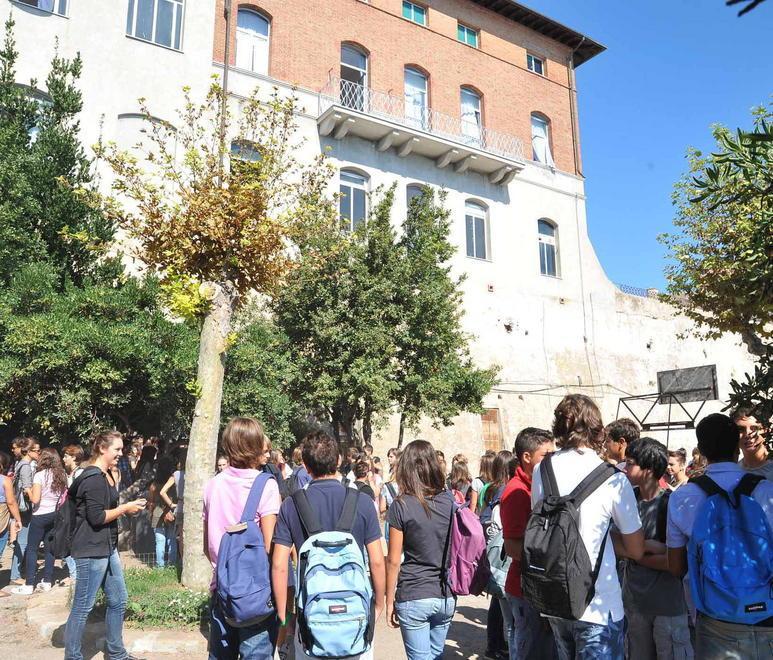 A scuola la partenza è ok nonostante le fughe di prof 