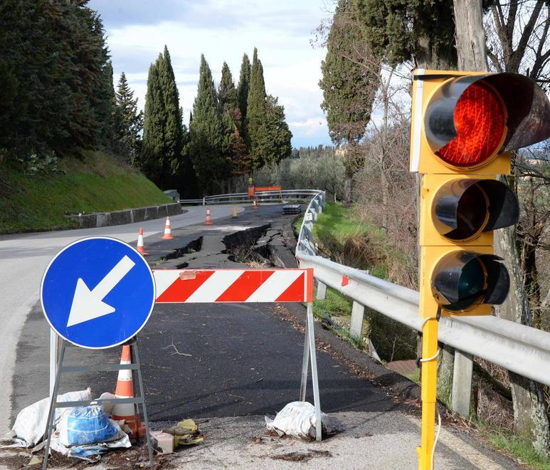 C’è il senso unico alternato sulla strada Bocca di Valle