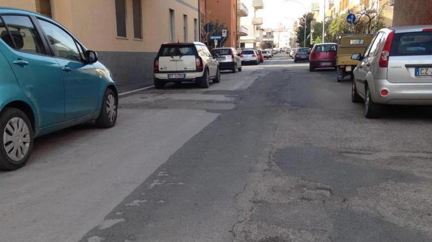 Buche sulla strada addio: via ai lavori
