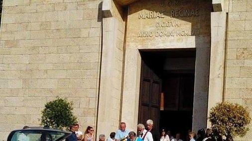 Lacrime e dolore per l’ultimo saluto al guerriero Omar