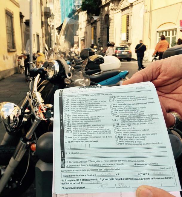 Multe e traffico intasato Problemi nella zona est 