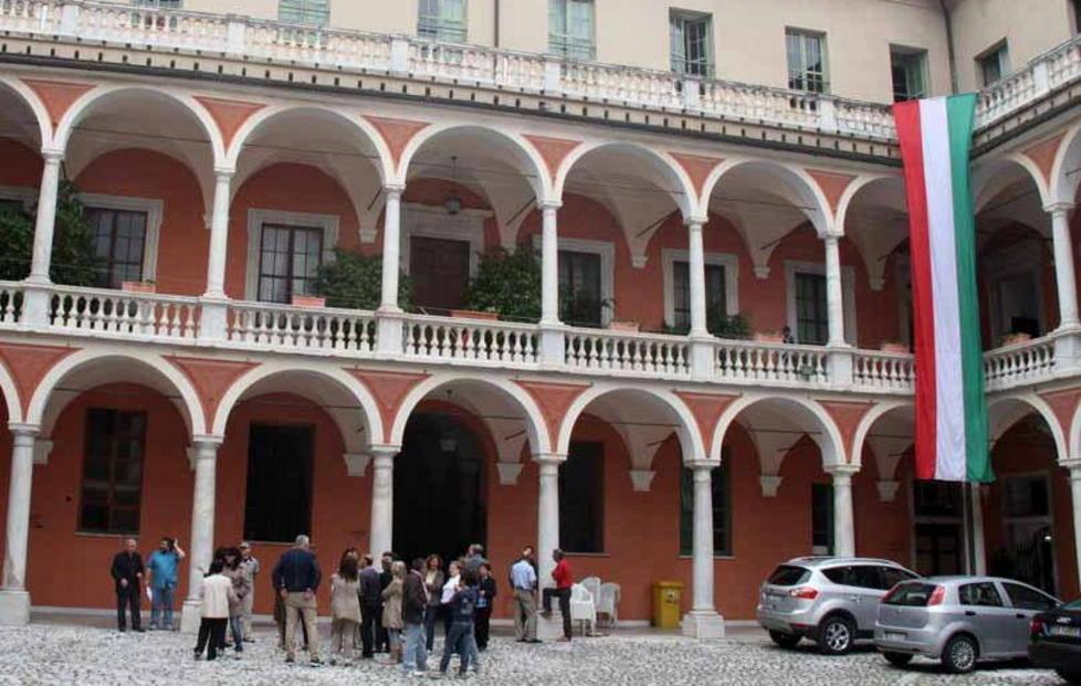 «No alla soppressione della prefettura» 
