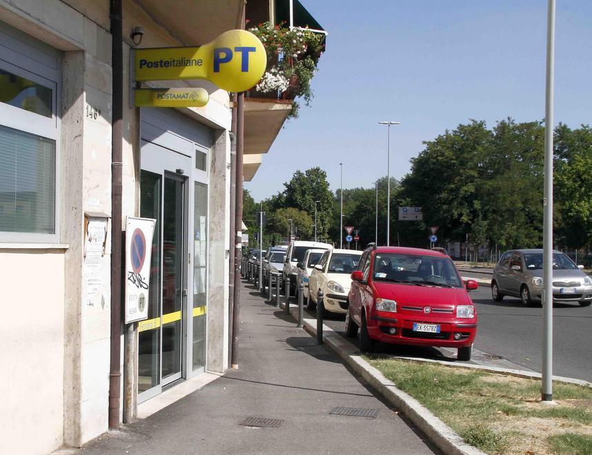 Tentata rapina al postamat con il morso 