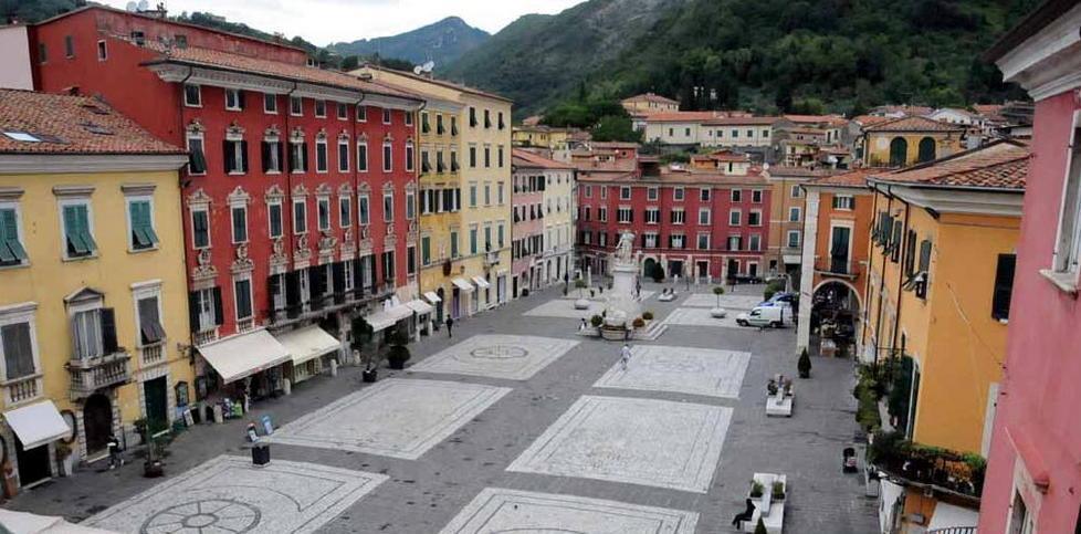 Lampredotto e paella, street food protagonista a Carrara 