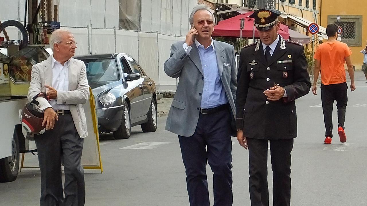 Il prefetto Visconti con il comandante dei carabineiri Brancadoro