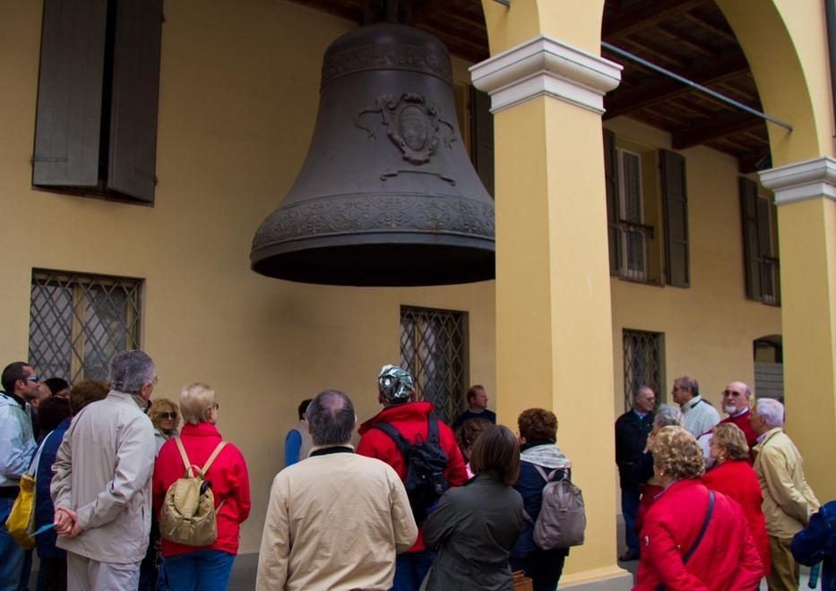 Cinema e gastronomia, tremila pensionati austriaci invadono Brescello