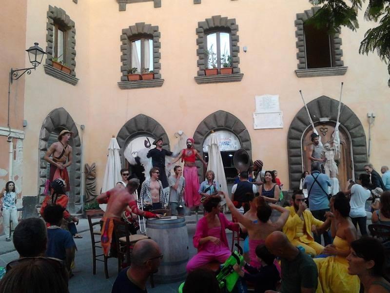 Gli artisti del festival Girovagando