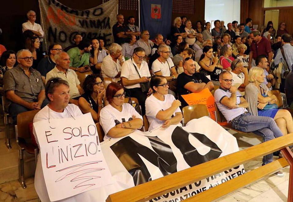 Il sindaco Volpi «Cambieremo questo regolamento» 