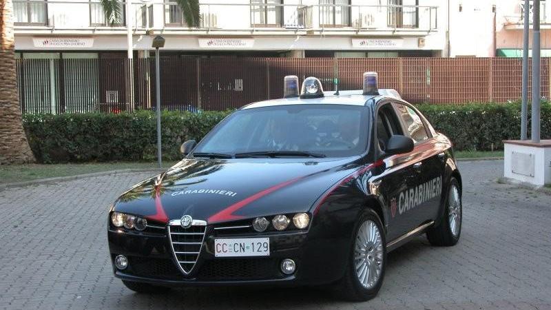 Un'auto dei carabinieri di Portoferraio