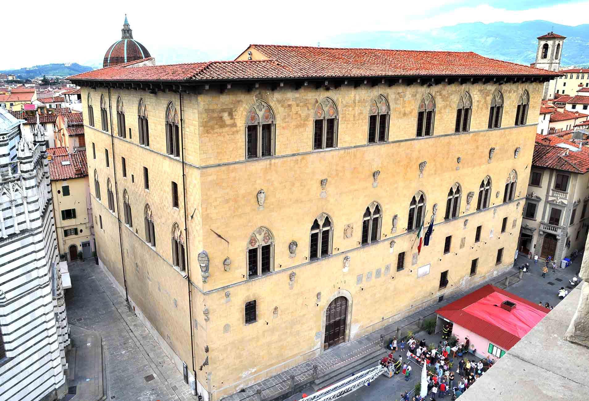 Il palazzo del tribunale di Pistoia