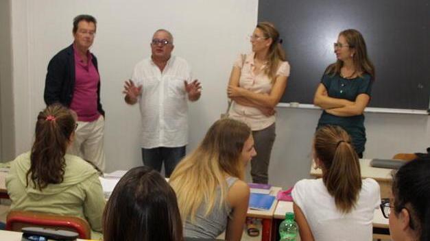 In via Rosselli 200 studenti dell’economico sociale