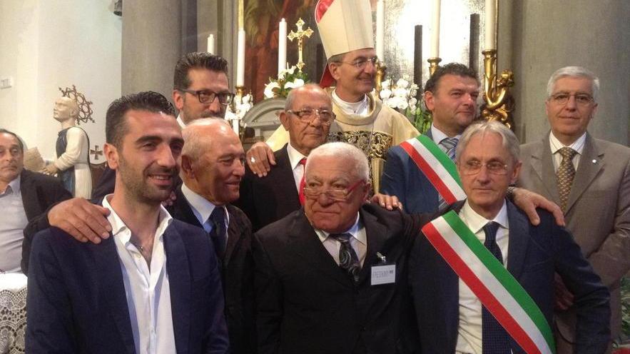 I teggianesi donano una statua di San Cono al santuario cascinese