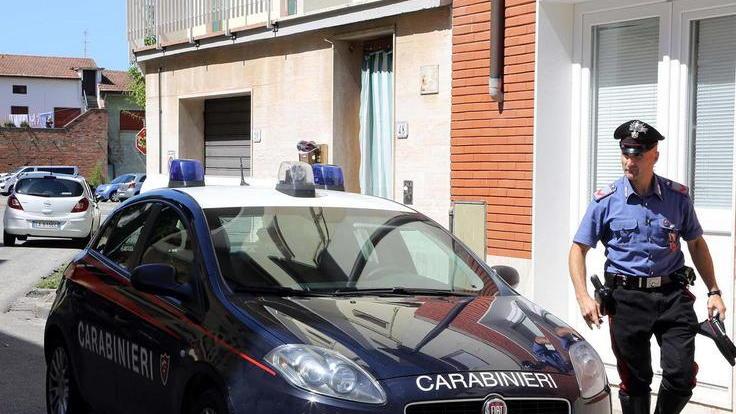 Si fingono assicuratori e si intascano 1.500 euro