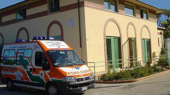Si uccide nel suo locale ristoratore di 49 anni