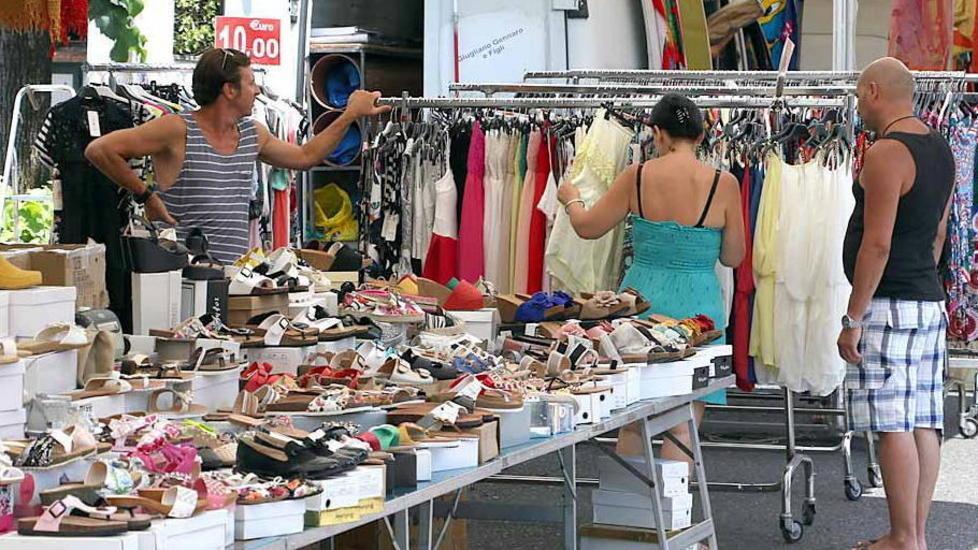 Banchi del martedì in città Il Comune ridisegna la viabilità