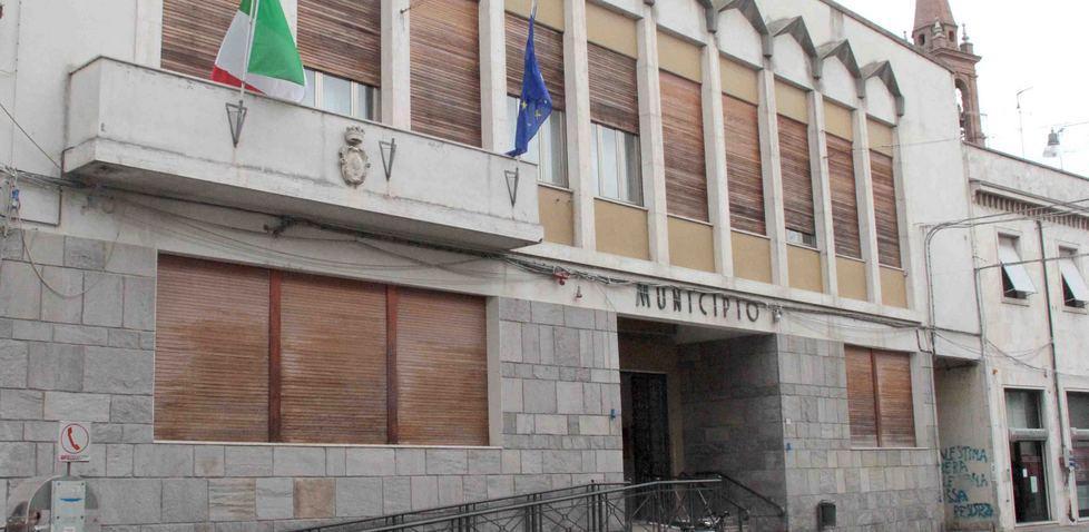 Comune e ospedale isolati La rete va in tilt negli uffici 