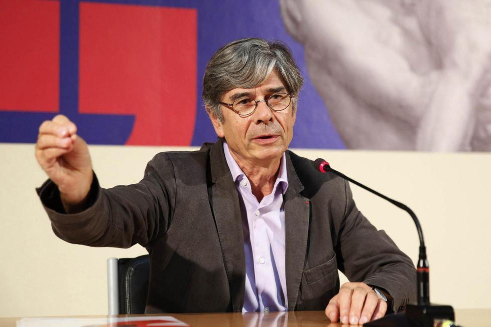 «Il futuro ci fa paura così pensiamo soltanto al presente» 