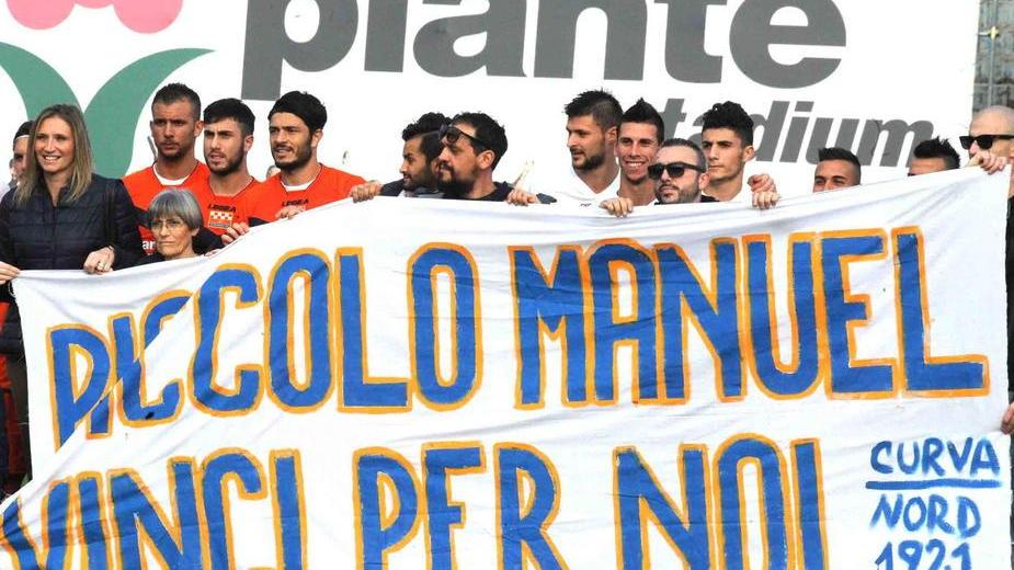 Il piccolo Manuel ha finito di lottare