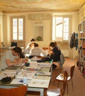 Lezioni di italiano gratis nella biblioteca Agorà