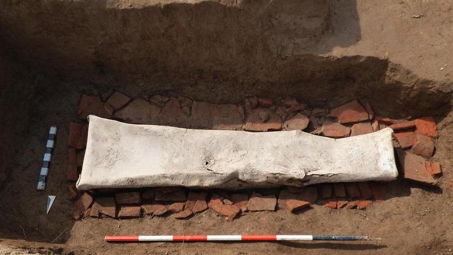 Reperti storici sotto la strada del S. Luca