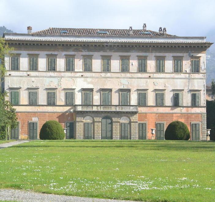 Lo shopping dall’est sulle nostre ville