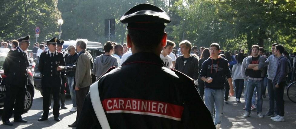 Preso spacciatore col badge della scuola 
