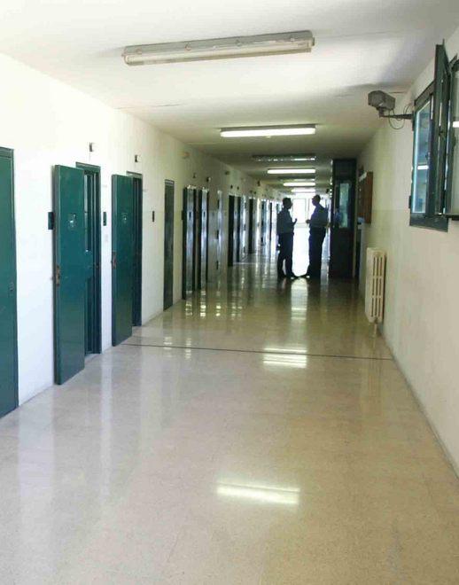 Detenuto di 34 anni si toglie la vita impiccandosi in cella 