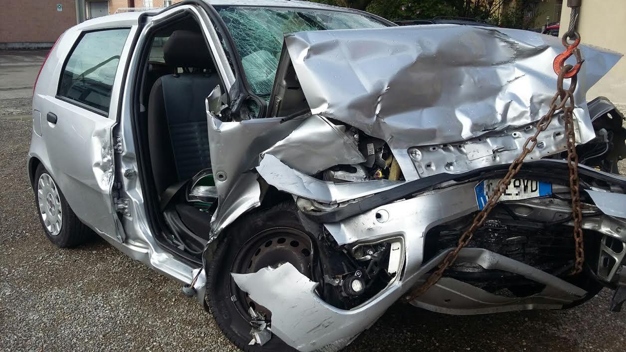 Scontro frontale a Correggio, 4 feriti gravi di ritorno dal Campovolo 