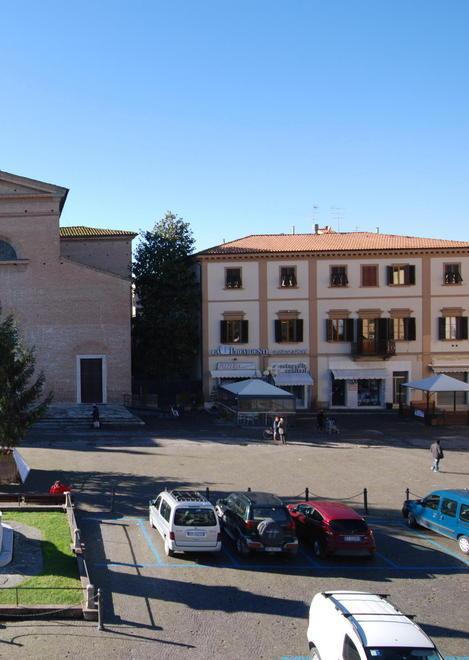 Parcheggi meno cari, raccolta di firme dei commercianti
