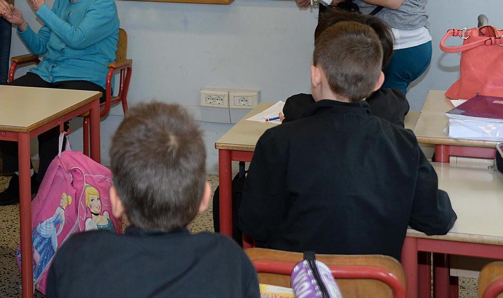 Bimbo in quarantena dopo la segnalazione a scuola della madre 