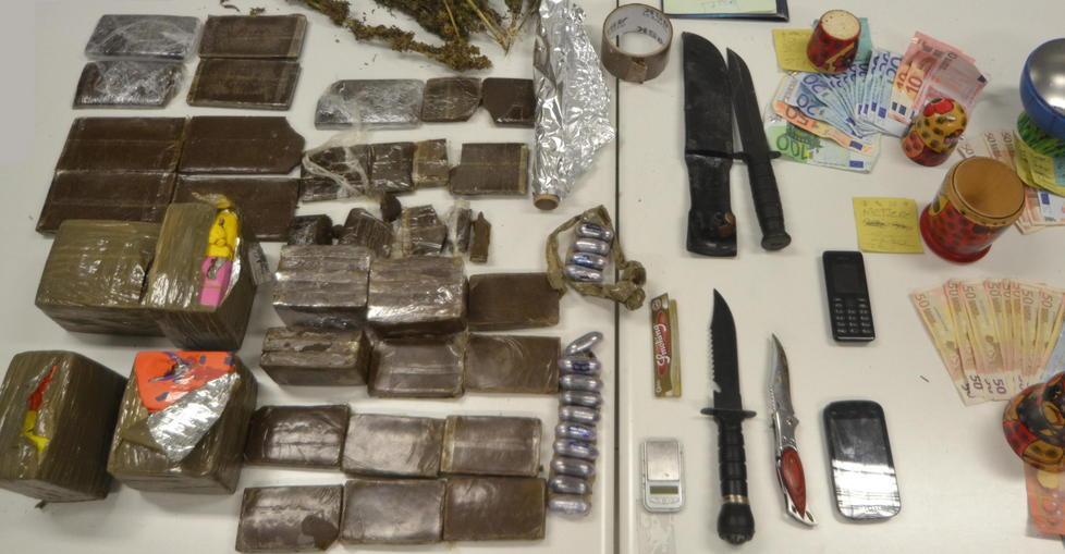 Arrestato ventottenne bloccato con 8 chili di hashish 