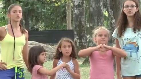 I bambini cantano per Fedez