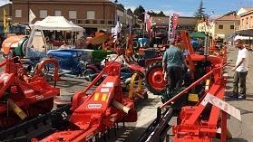 Meccanica agraria, Ferrari e moto in fiera 