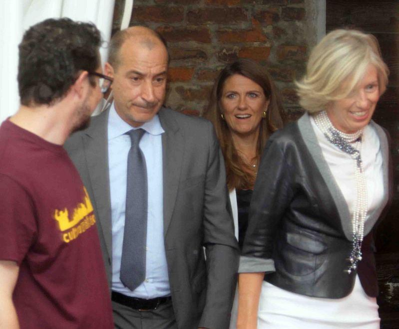 La Nuova interroga Vitellio 