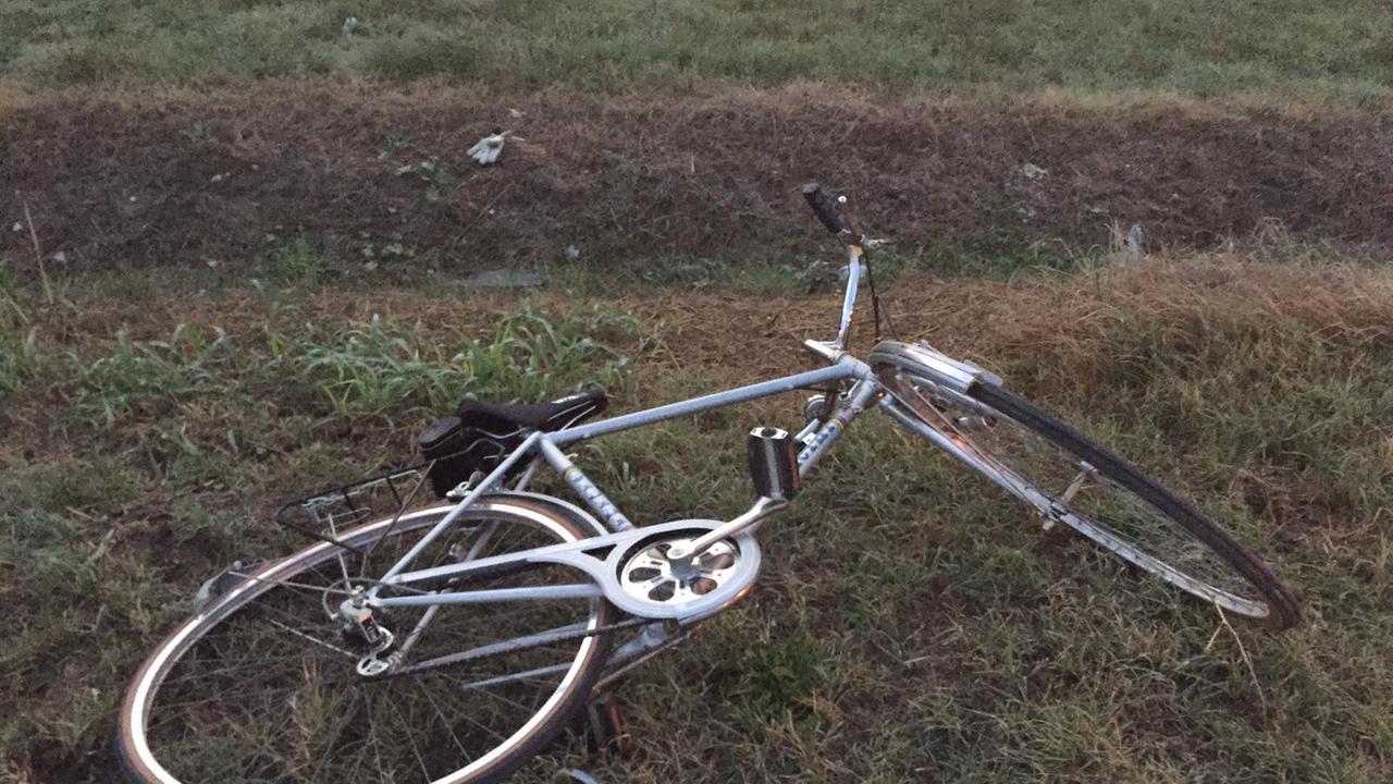 Casalgrande: in bici contro un camion, è gravissimo