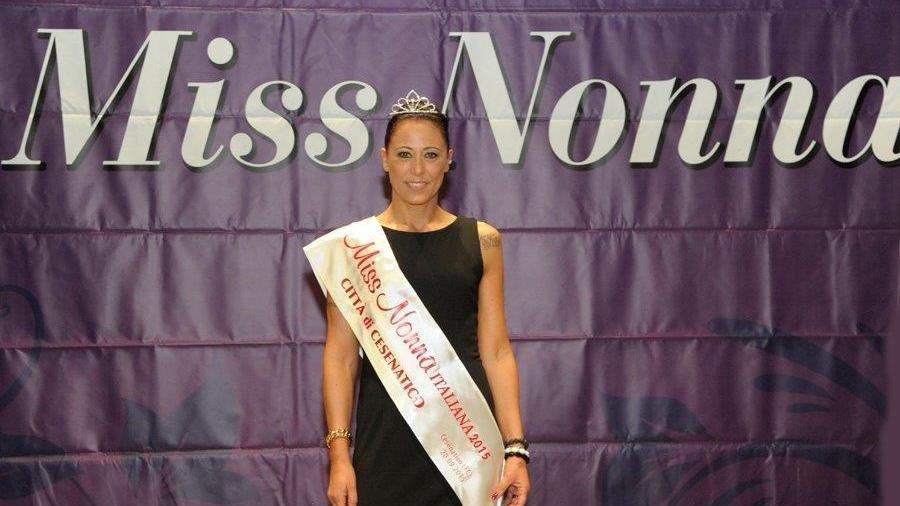 Debora Silvestri, di Uzzano, eletta Miss Nonna Italiana 2015