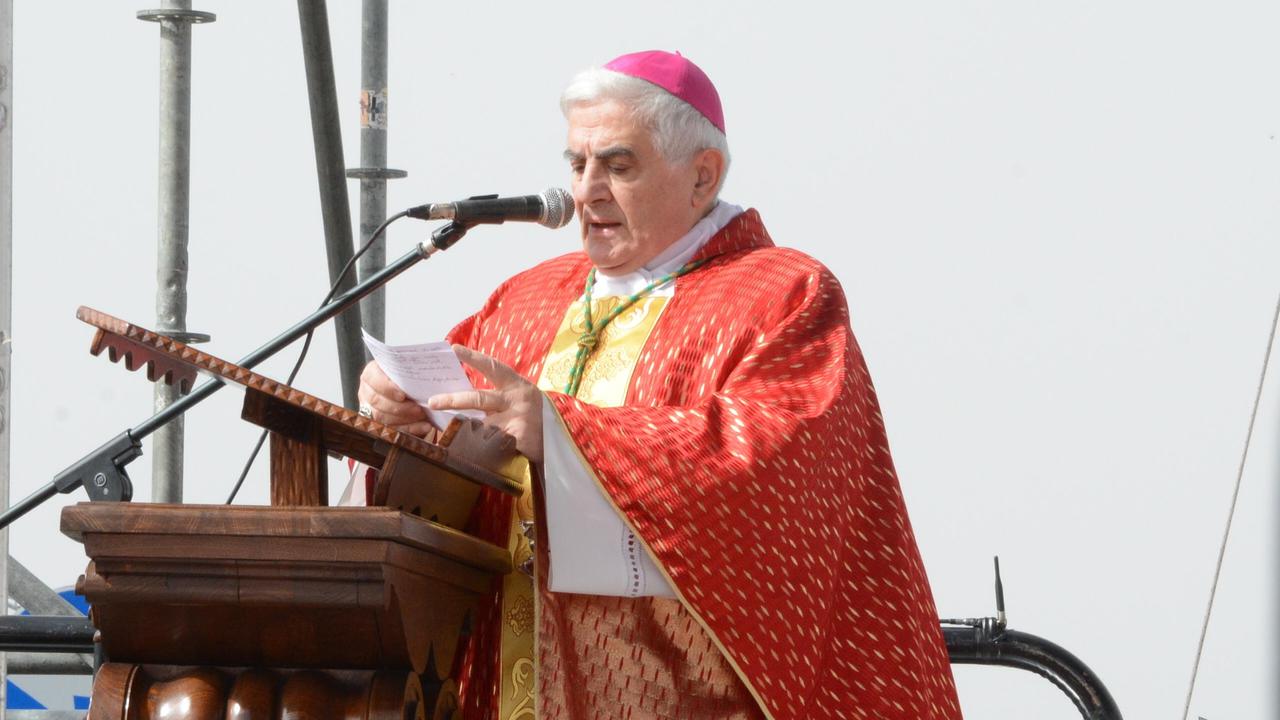 L'arcivescovo di Sassari monsignor Paolo Atzei