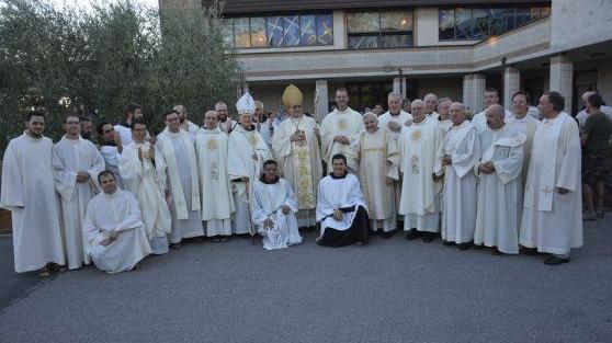 Il vescovo Agostinelli ha celebrato il passaggio di consegne alla chiesa dell'Ascensione