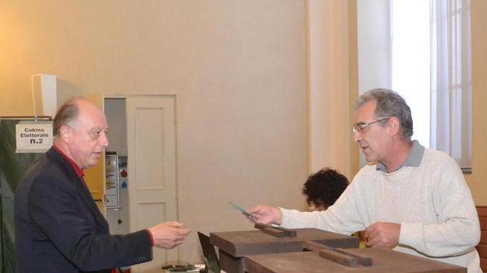 I due poli si contano al proprio interno Pensando a Lucca