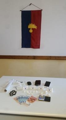 Lo stupefacente sequestrato dai carabinieri
